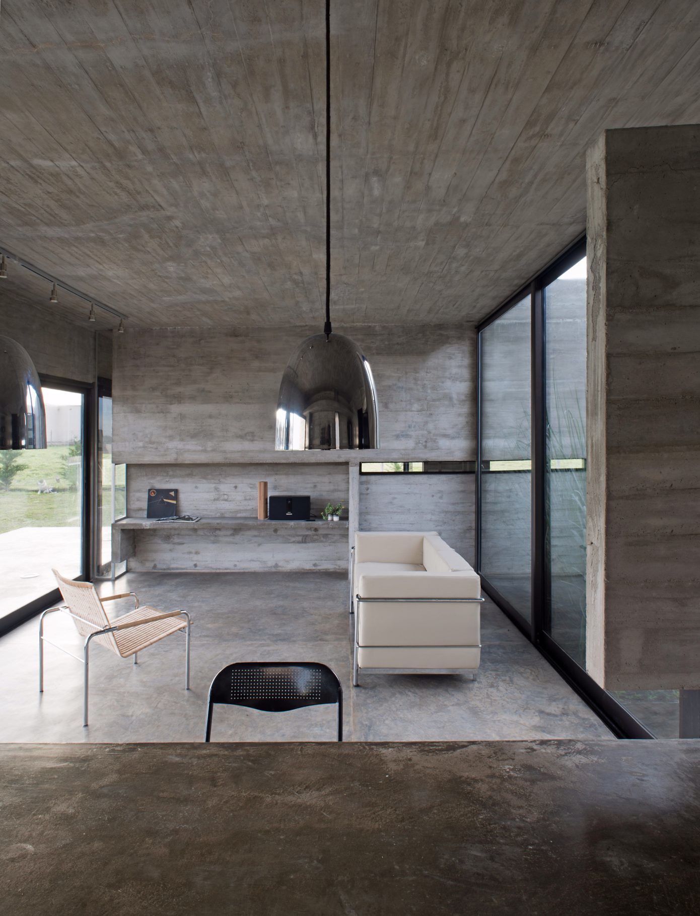 Casa Mach by Luciano Kruk Arquitectos