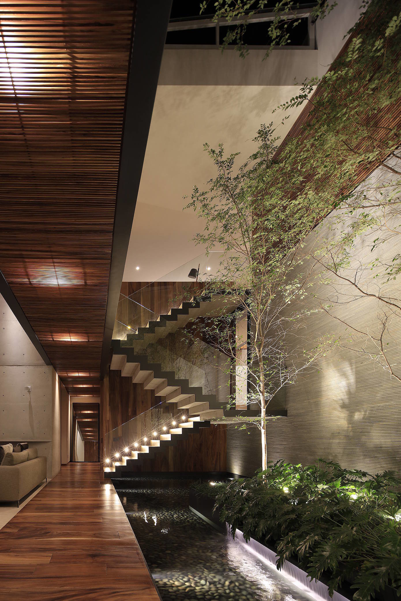 HNN House by Hernandez Silva Architects