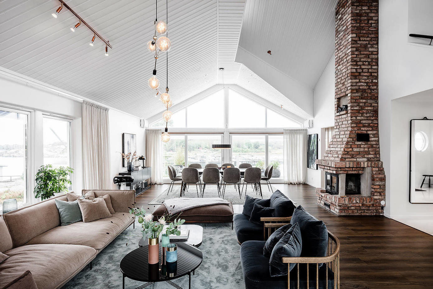 Beautiful Residence by Moodhouse Interiör