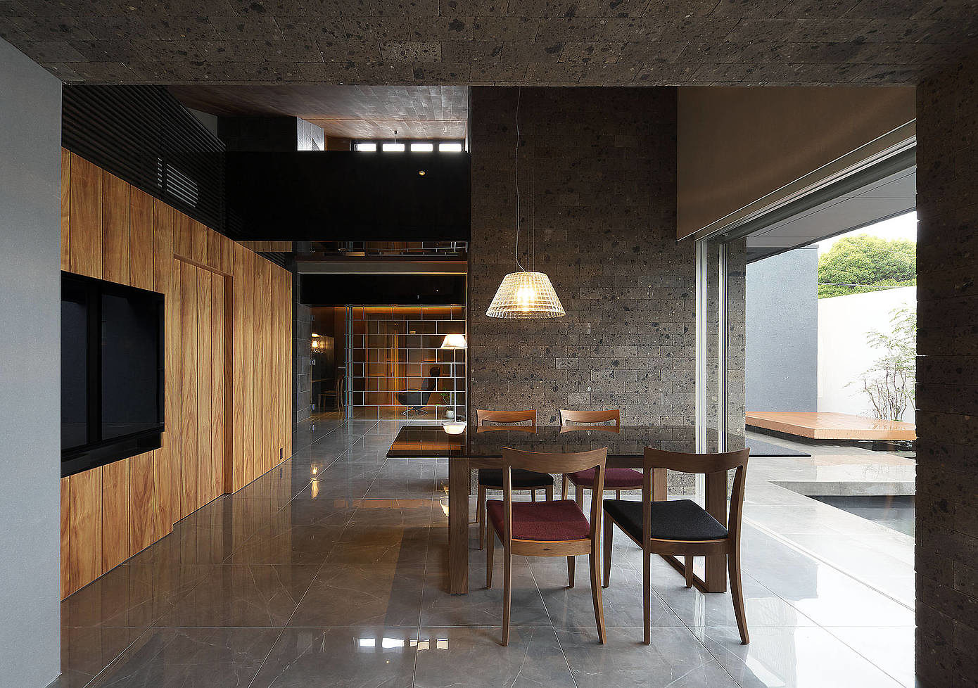 House in Japan by Hiraoka Architects