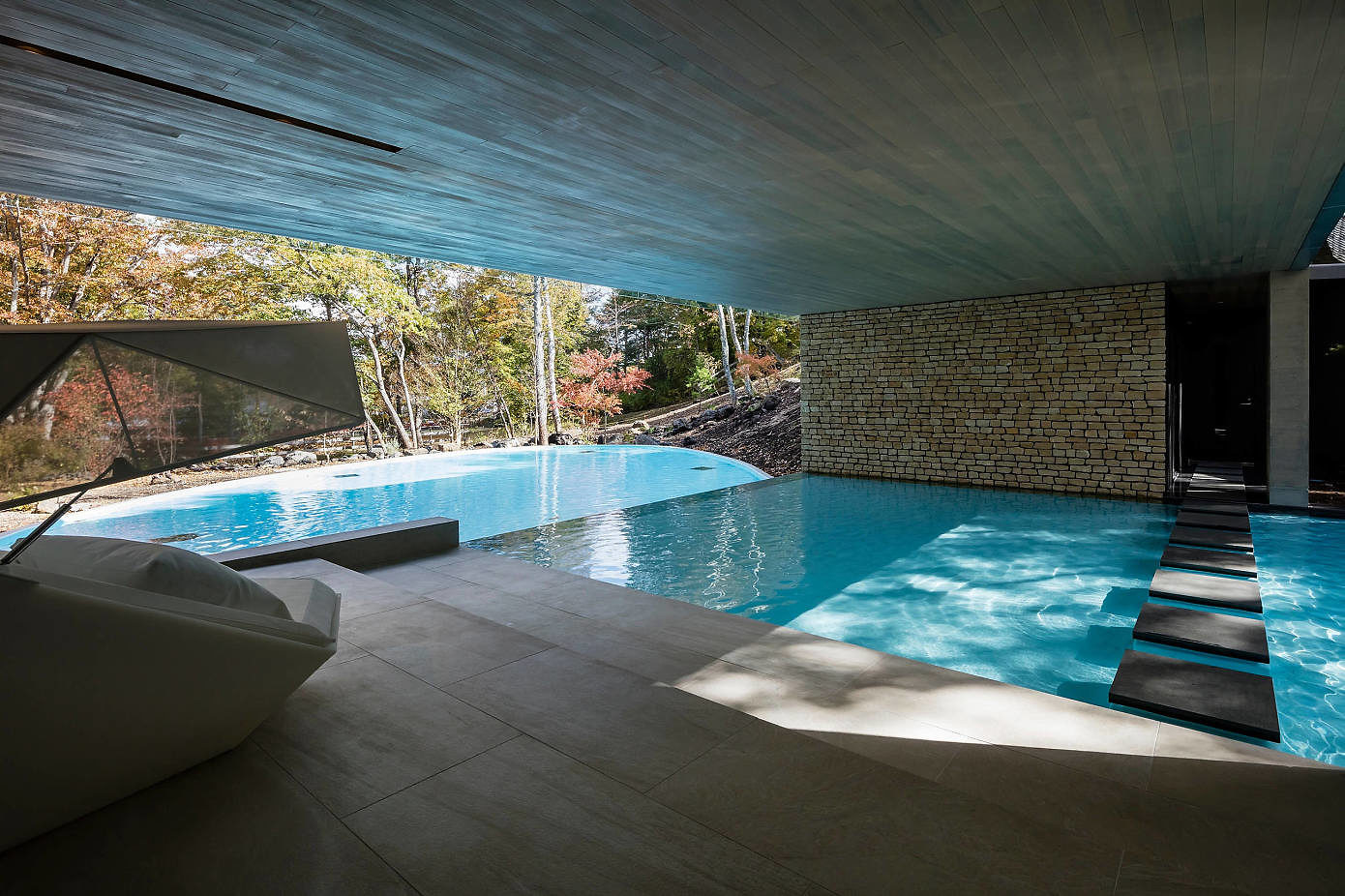 Water Glass Villa by M-Architects