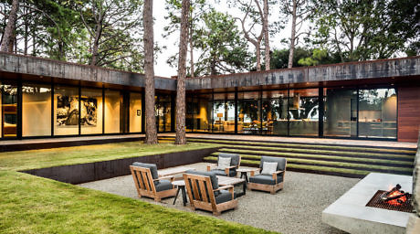 CCR1 Residence by Wernerfield - 2