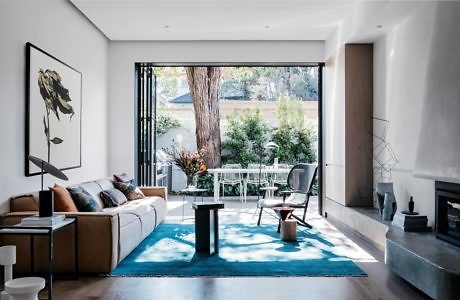 Queens Park House by Alexander &CO.