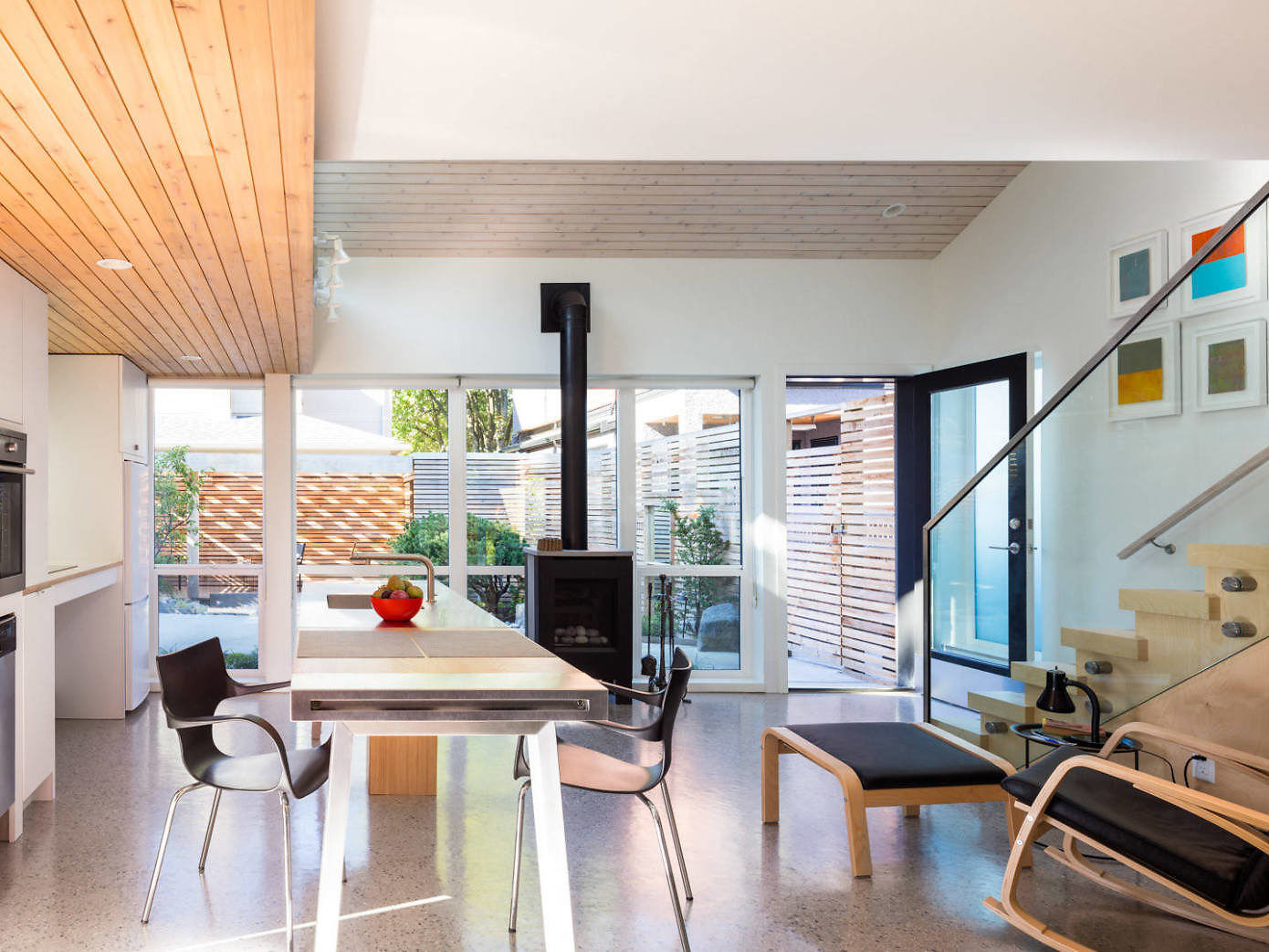Mid-century Modern by JWT Architecture