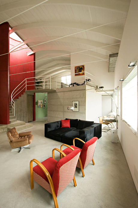 Industrial Home in Correggio - 1