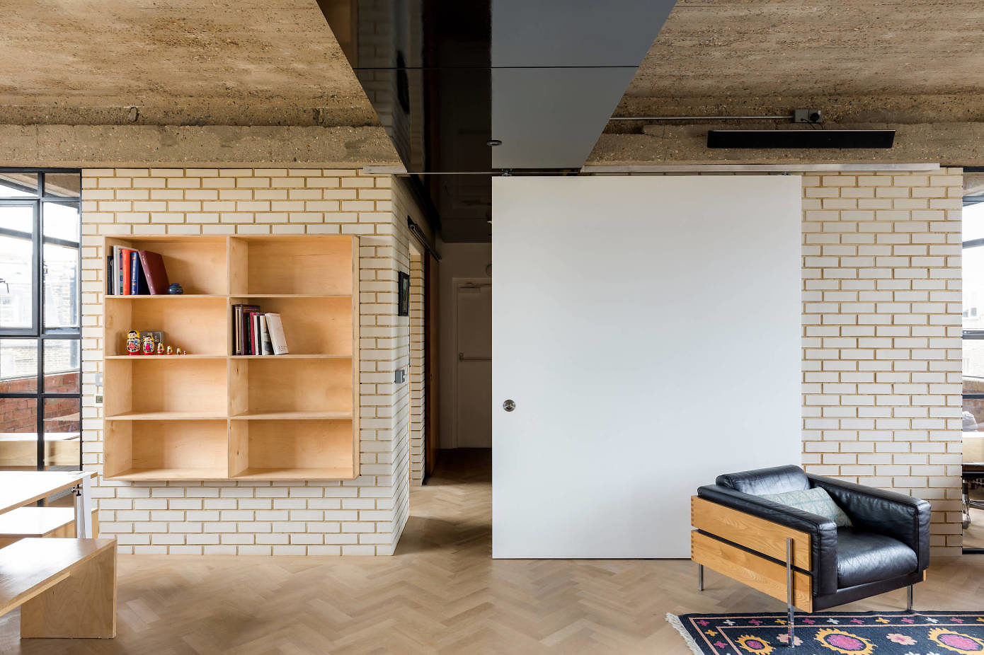 Loft Apartment by Southstudio Architects