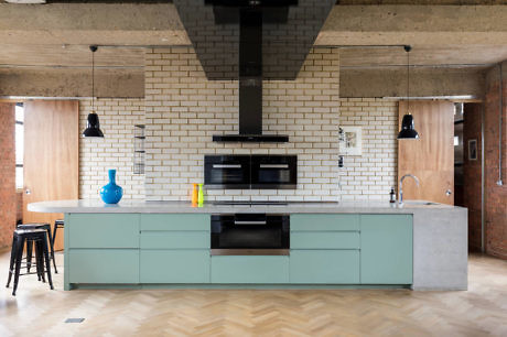 Loft Apartment by Southstudio Architects - 6