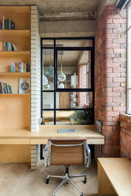 Loft Apartment by Southstudio Architects - 8