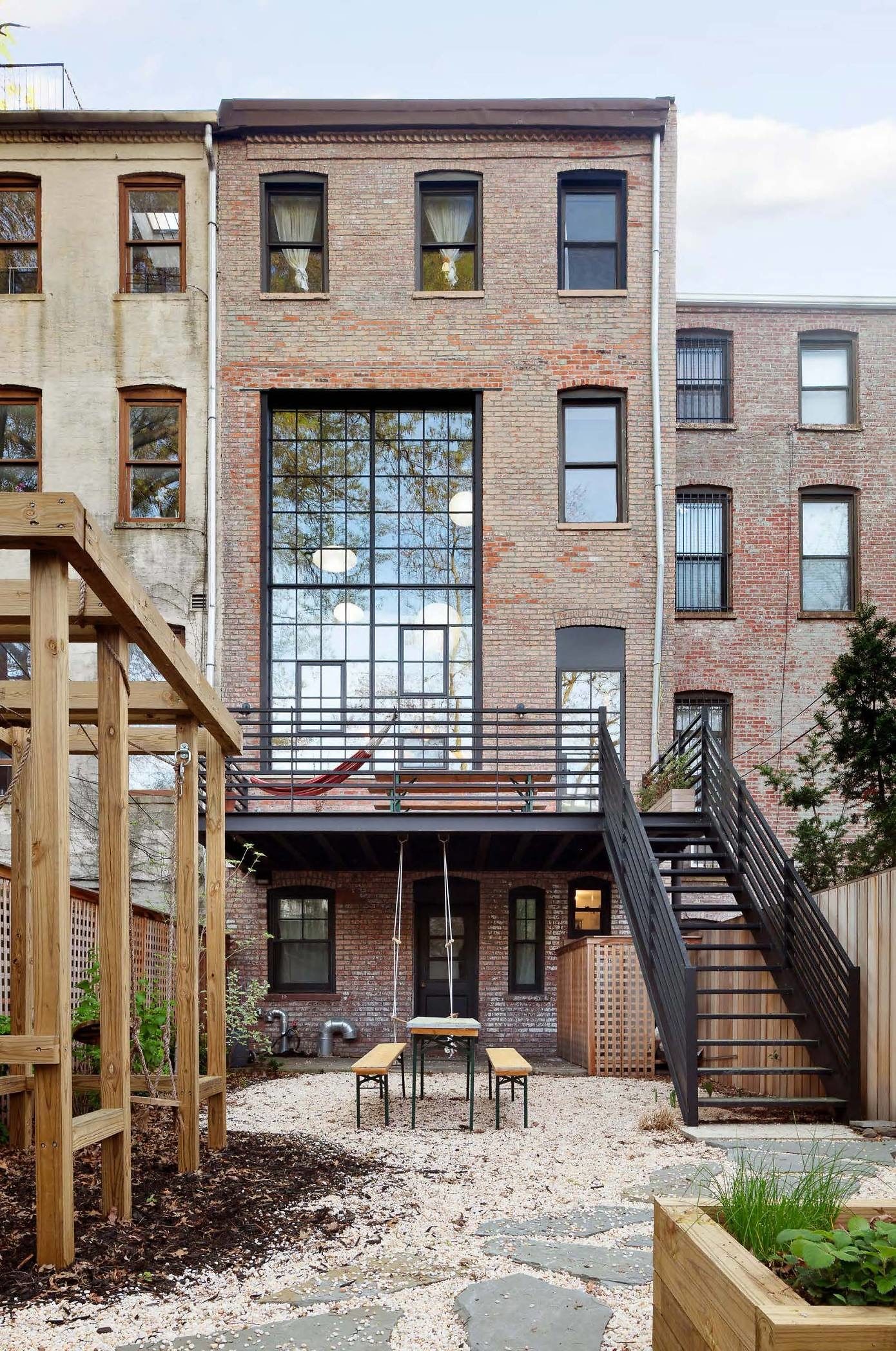 Clinton Hill Townhouse by Murdock Solon Architects