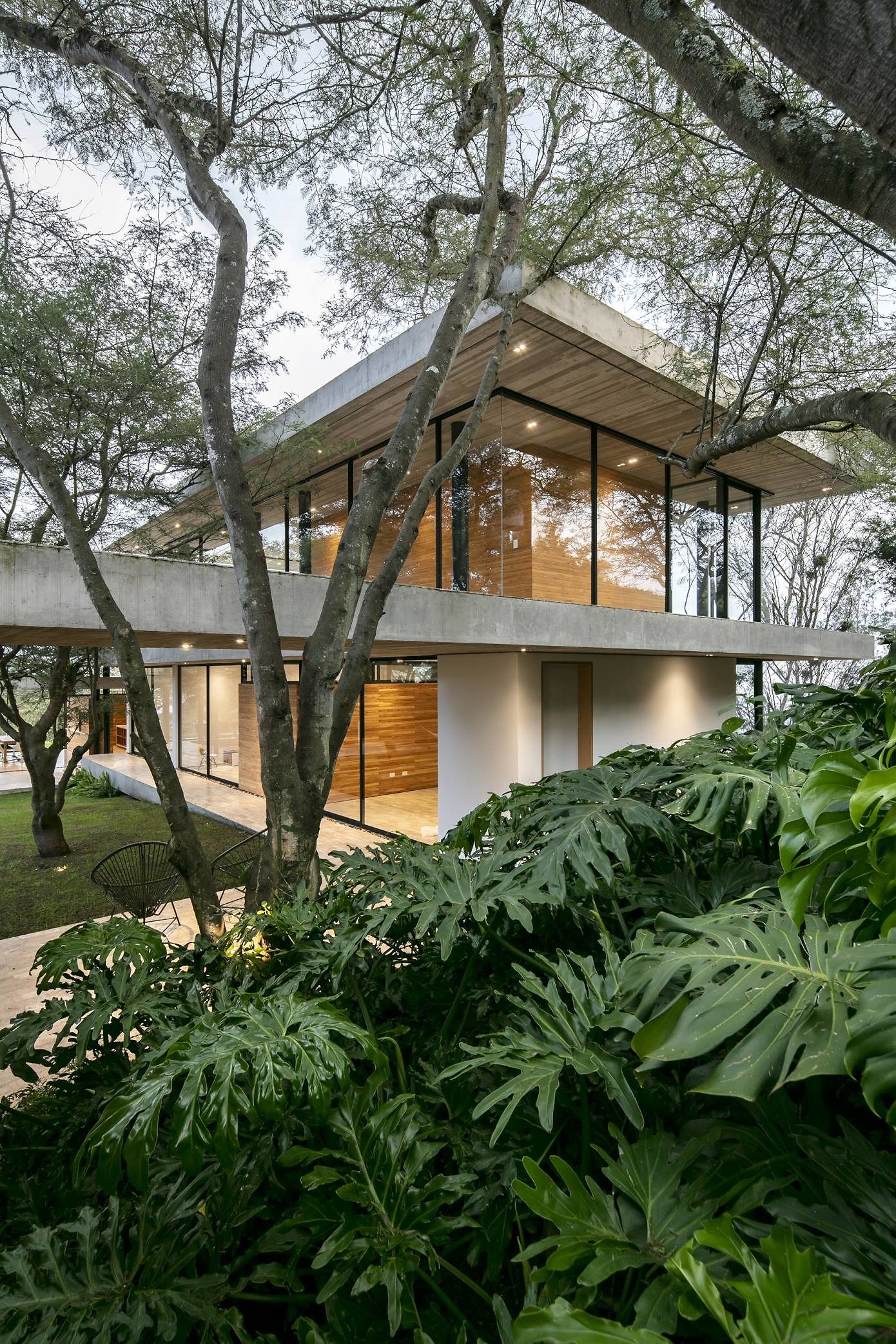 Tacuri House by Gabriel Rivera Arquitectos
