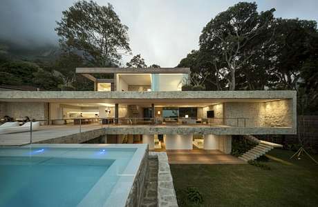 AL House by Arthur Casas