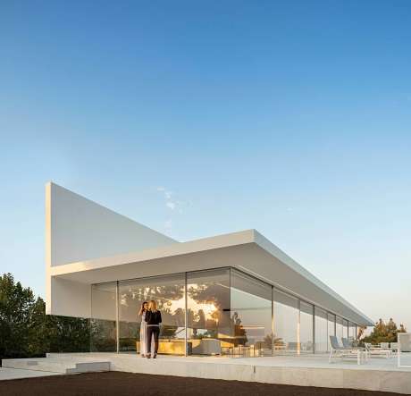 Hofmann House by Fran Silvestre Arquitectos - 14
