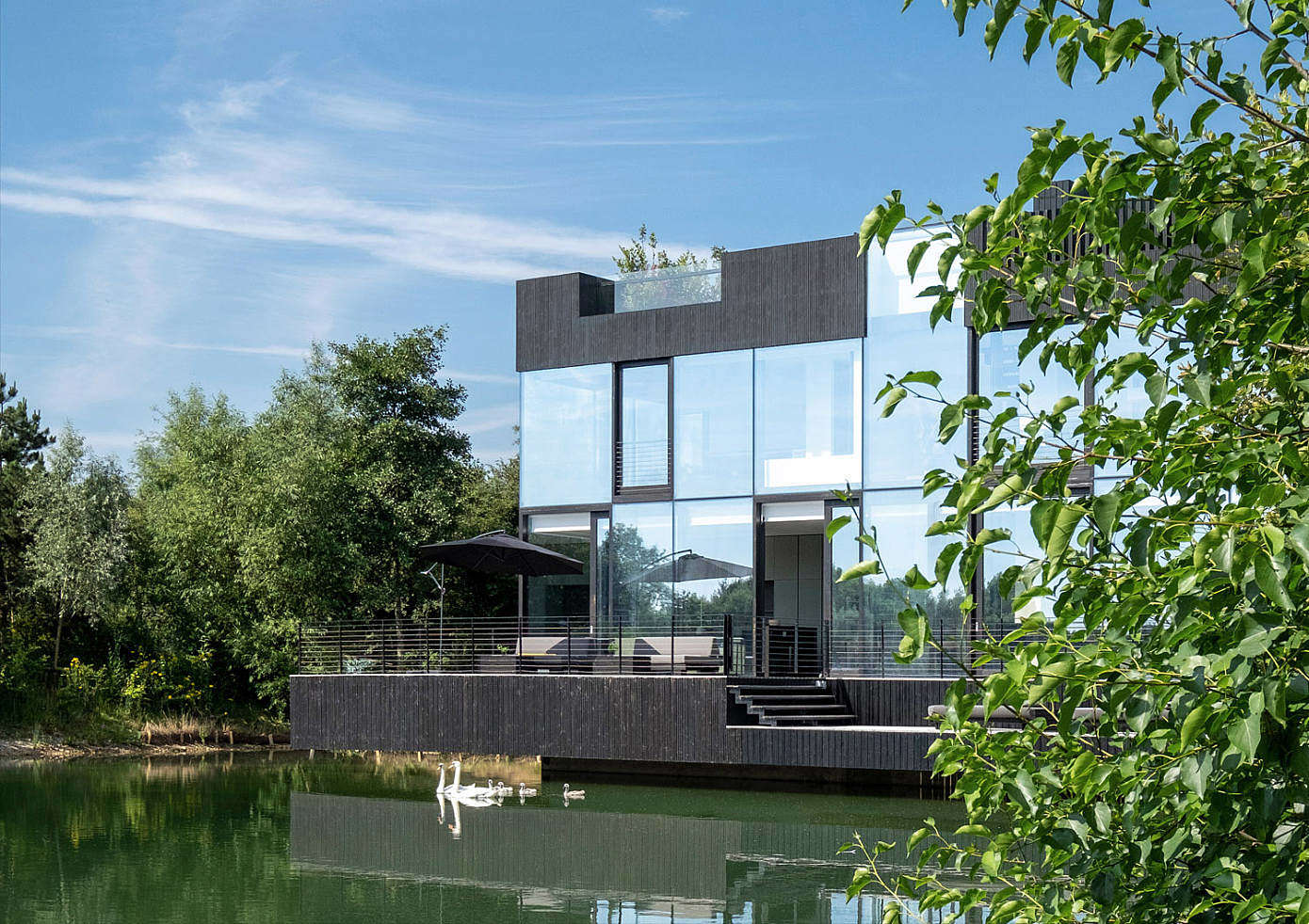 Glass Villa on the Lake by Mecanoo