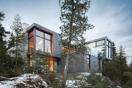 Long Horizontals by Thellend Fortin Architectes - 10