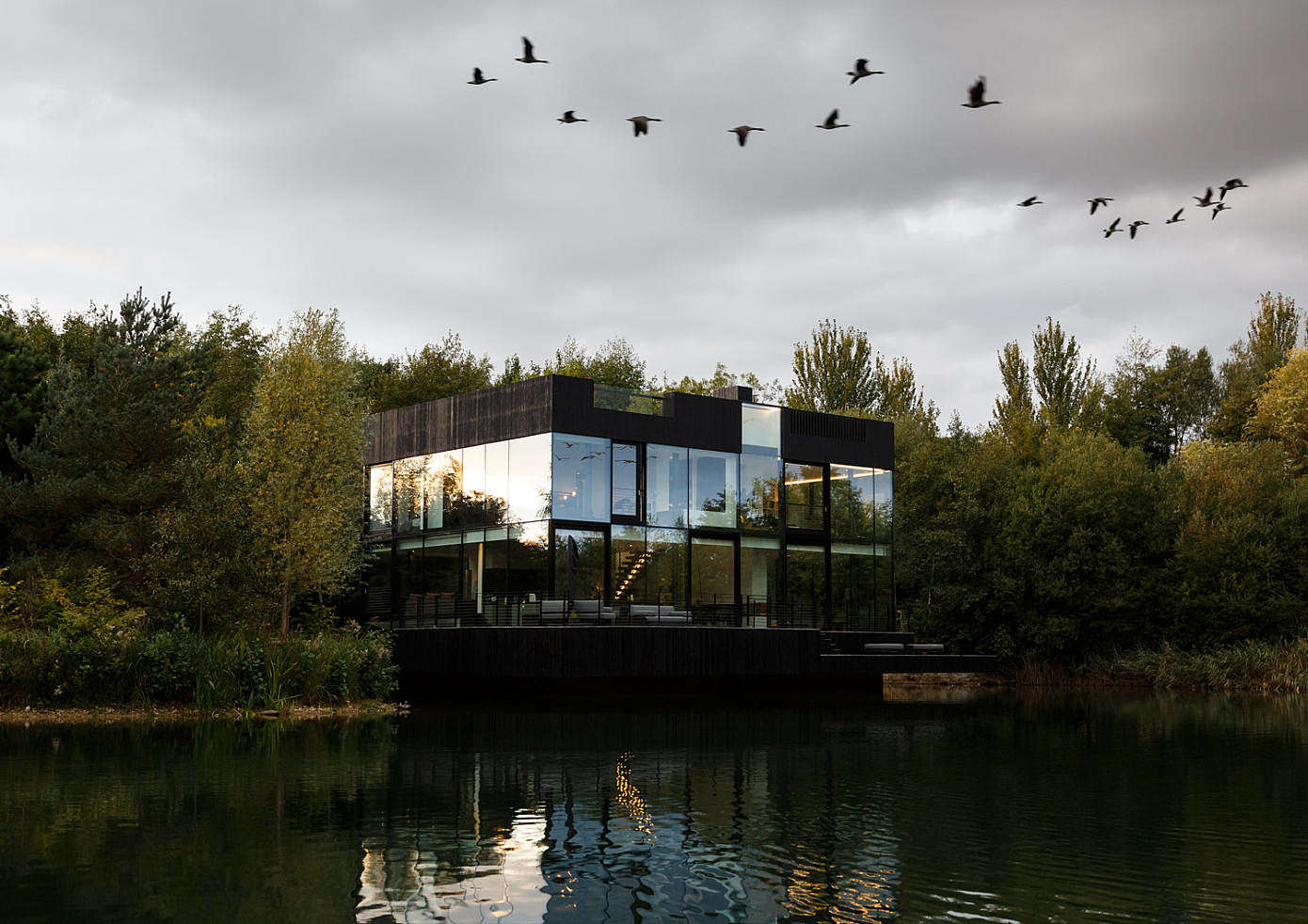 Glass Villa on the Lake by Mecanoo