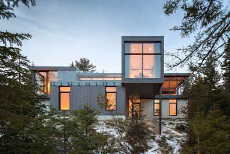 Long Horizontals by Thellend Fortin Architectes - 9