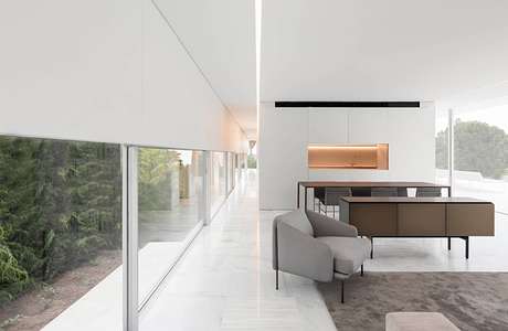 Hofmann House by Fran Silvestre Arquitectos