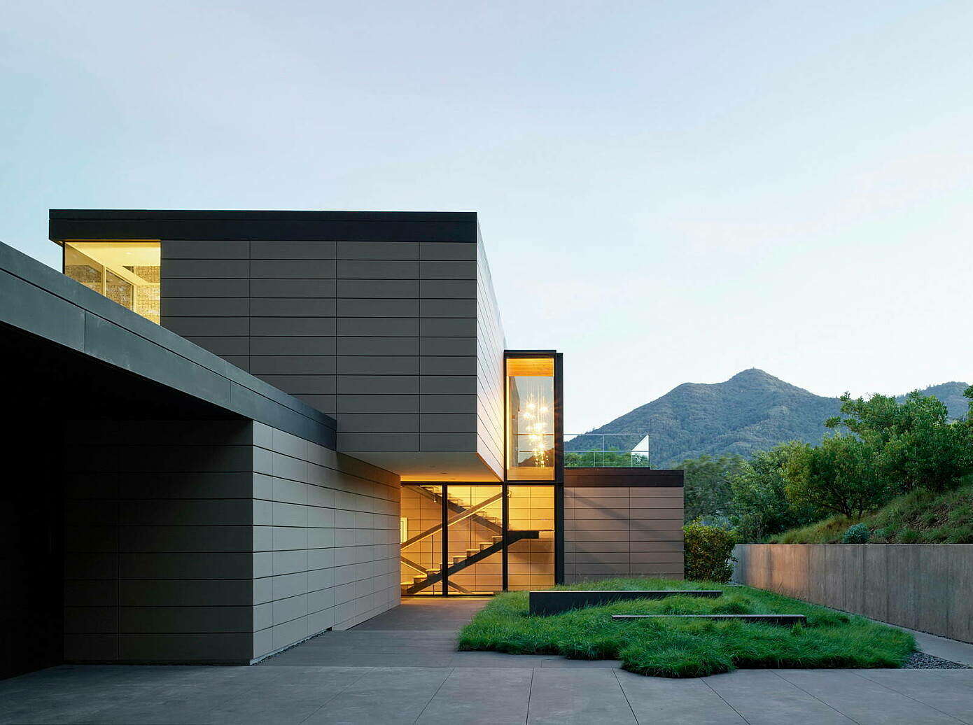 Spring Road Residence by Ehrlich Yanai Rhee Chaney Architects