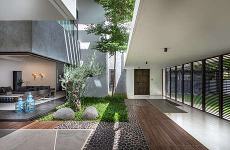 Courtyard Villa by Moriq