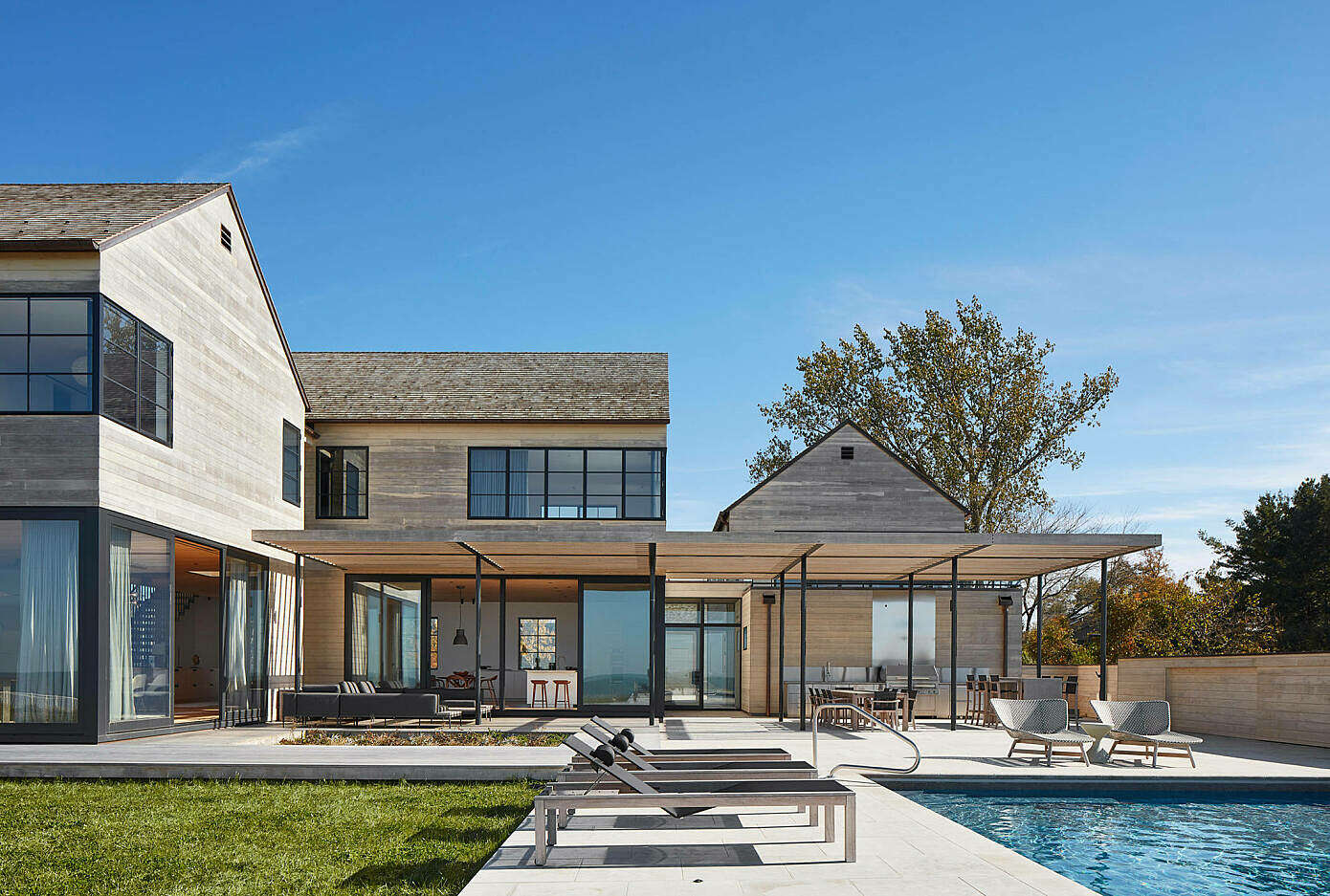 St Joseph Beach House by Wheeler Kearns Architects