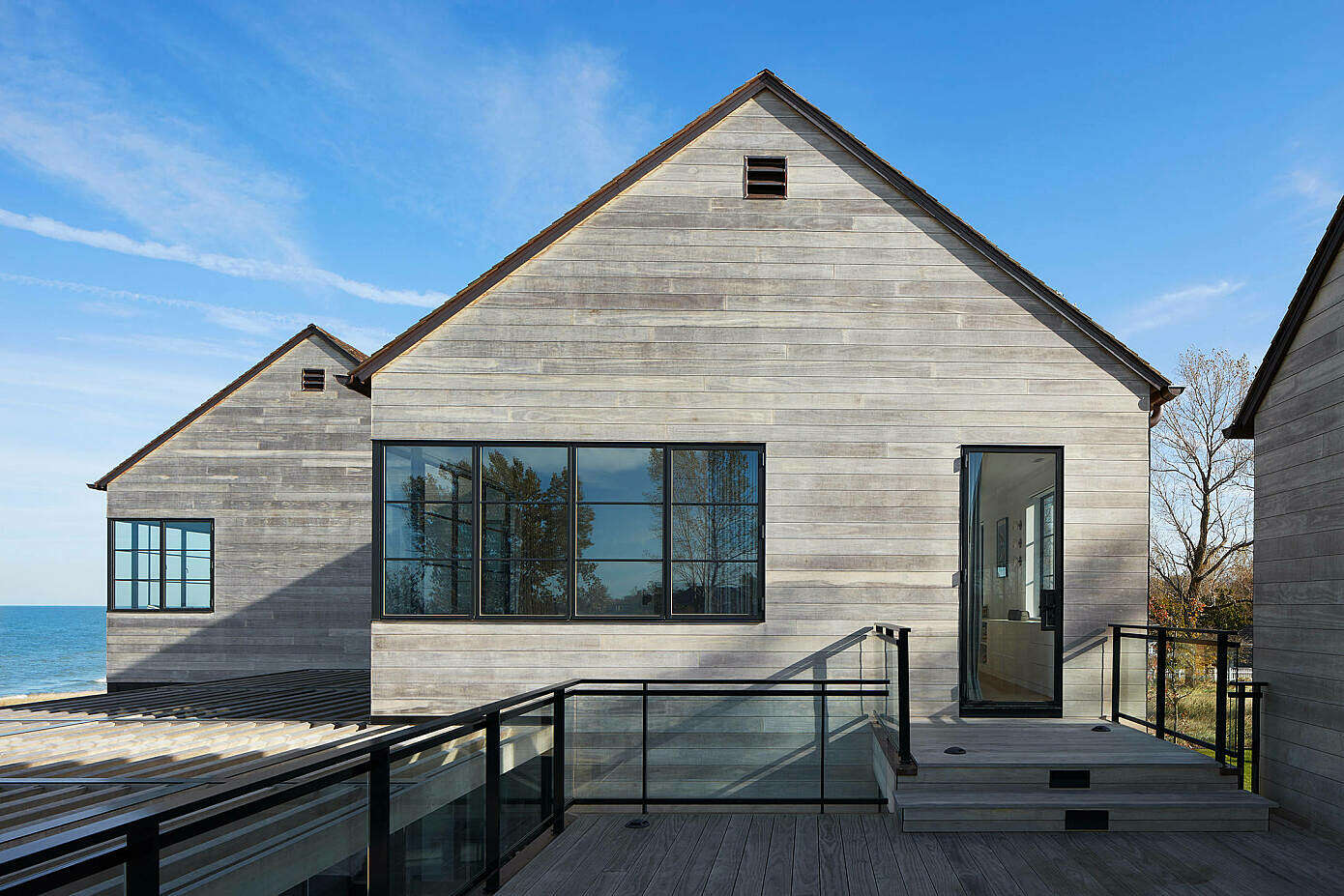 St Joseph Beach House by Wheeler Kearns Architects