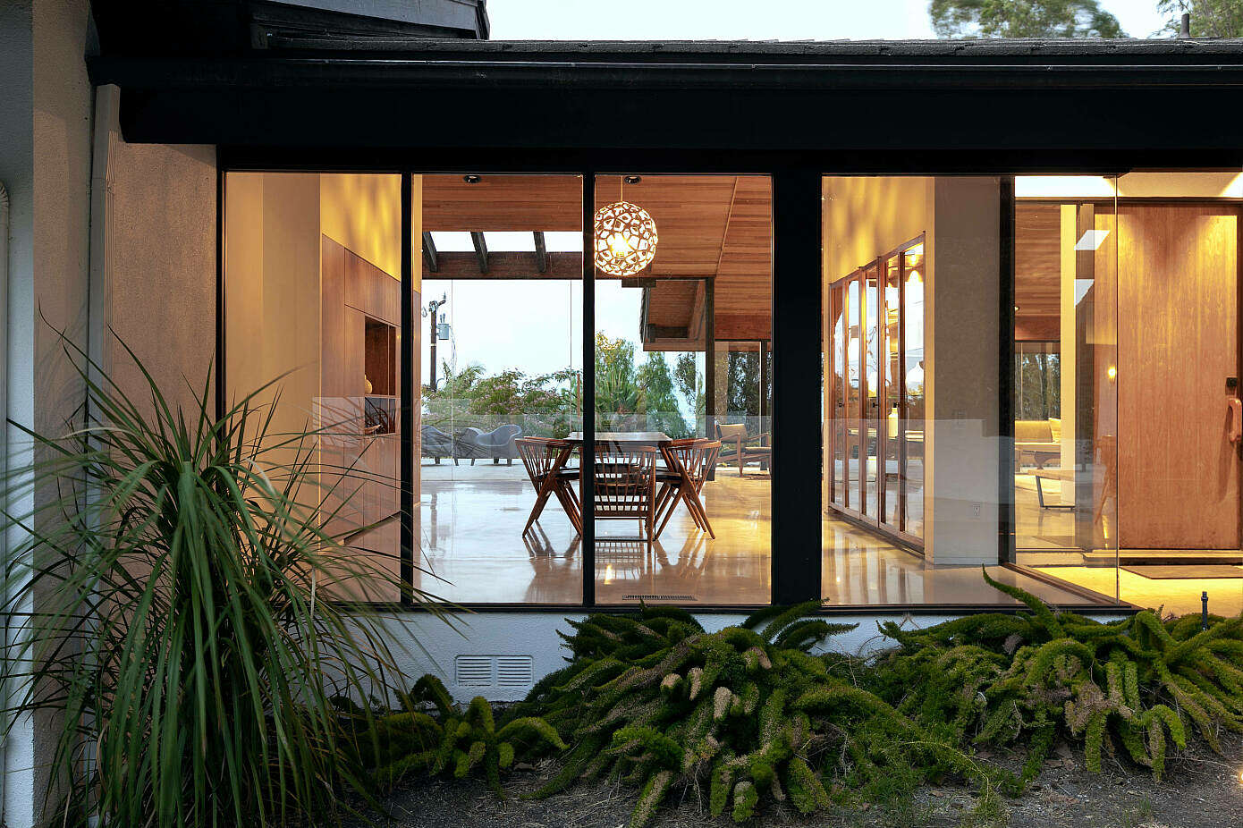 M House by Irving Philips