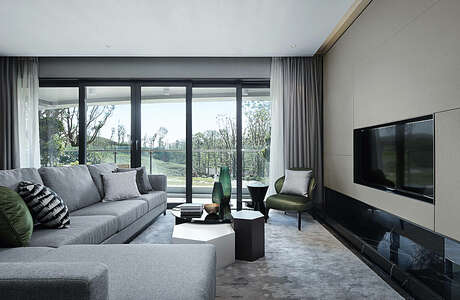 Apartment in Chongqing by Shenzhen Qianxun Decorative Art and Design Co.