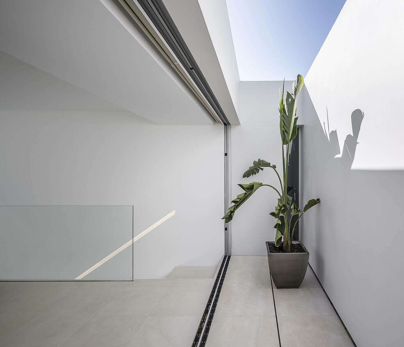 STR Residence by Gallardo Llopis Arquitectos