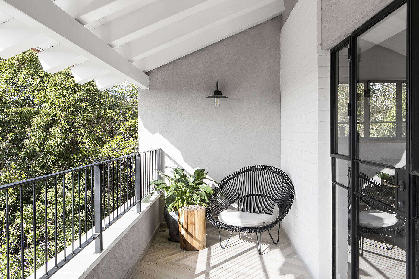 Villa Master by Orko Studio