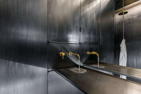 Zero-Room Apartment by MÁS epiteszek - 6