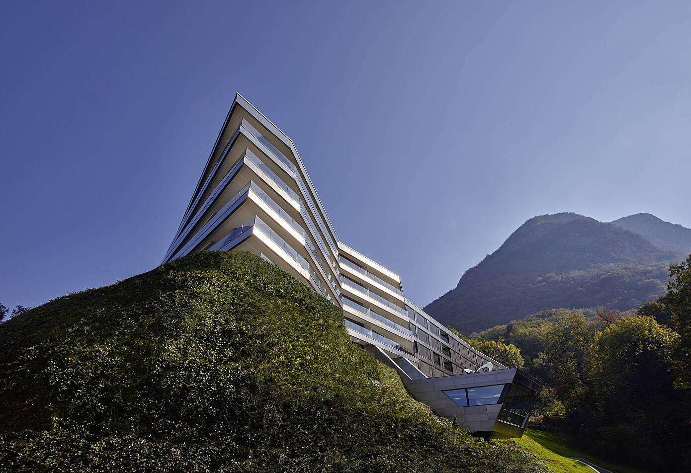 Nizza Paradise Residence by Mino Caggiula Architects