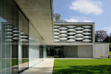 Maison Au Bord du Lac by Aum Pierre Minassian - 3