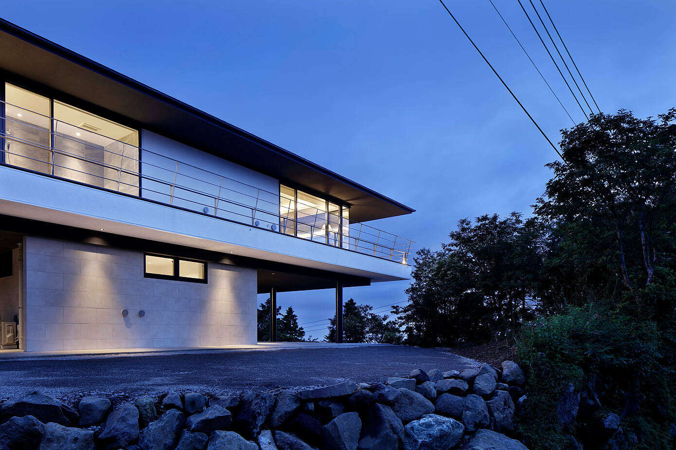 Lake Ashi Home by Starchitects