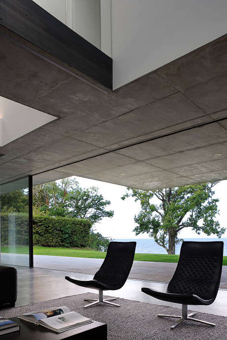 Maison Au Bord du Lac by Aum Pierre Minassian - 8