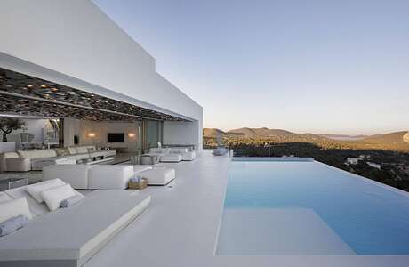 Ibiza Hills Residence by Metroarea