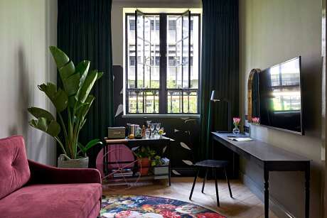 Gorgeous George by Urbane Citizen Architecture - 2