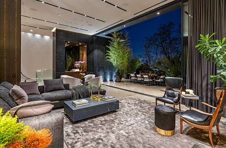 Home in Hollywood Hills by iElement