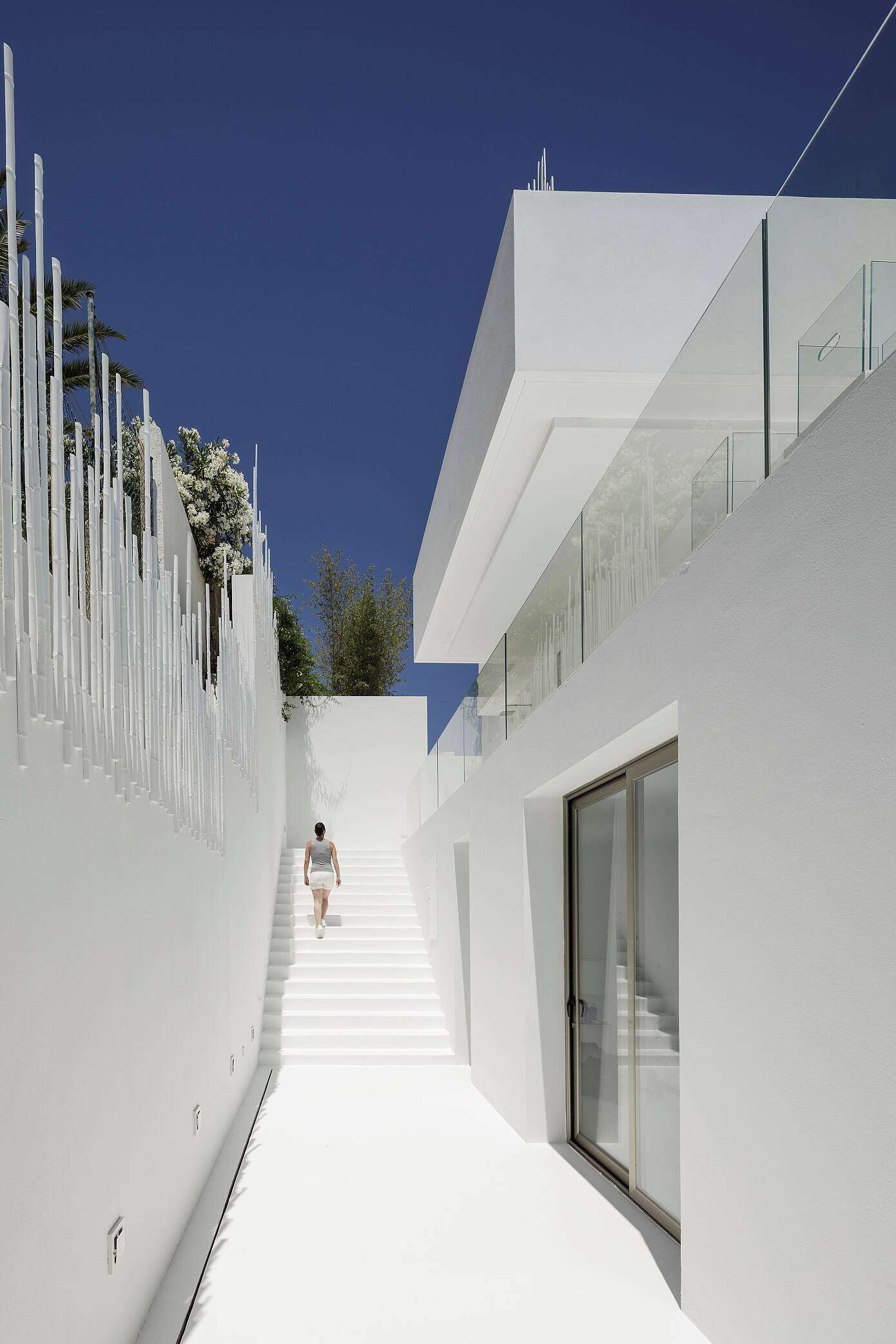Ibiza Hills Residence by Metroarea