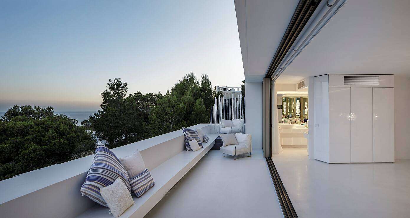 Ibiza Hills Residence by Metroarea