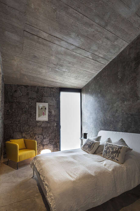 MA House by Cadaval & Solà-Morales - 7