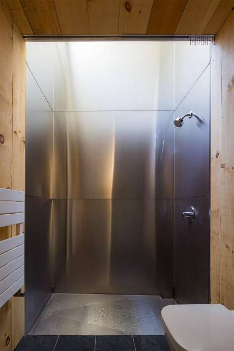 Cabin on a Rock by I-Kanda Architects - 7