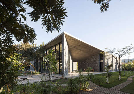 MA House by Cadaval & Solà-Morales - 10