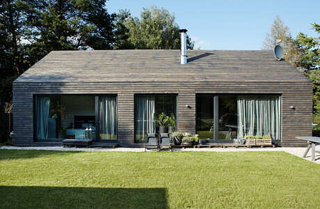 Black House by Miramari Design Prague