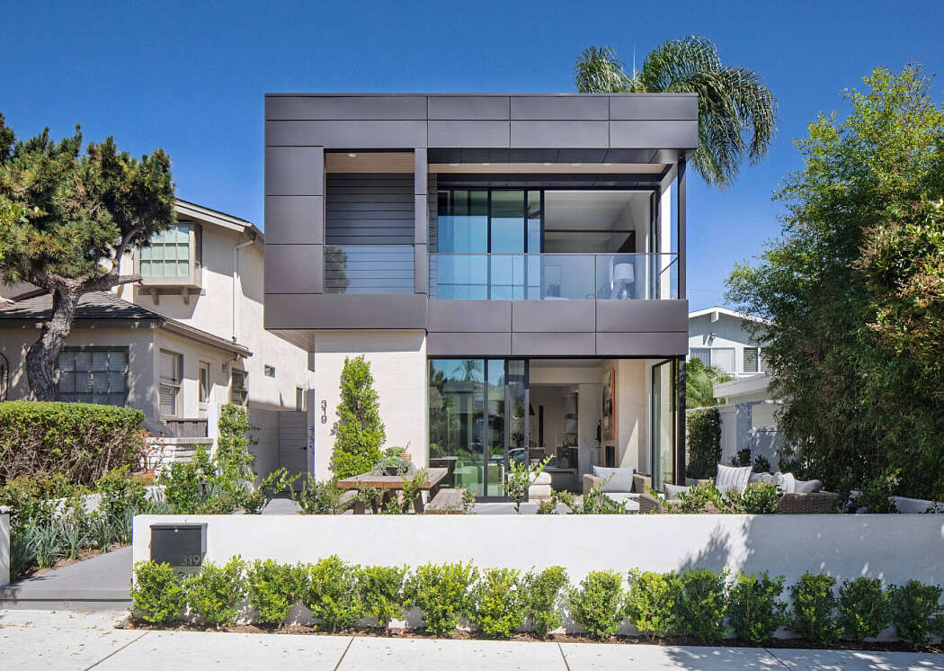 House in Newport Beach by Patterson Custom Homes - 1