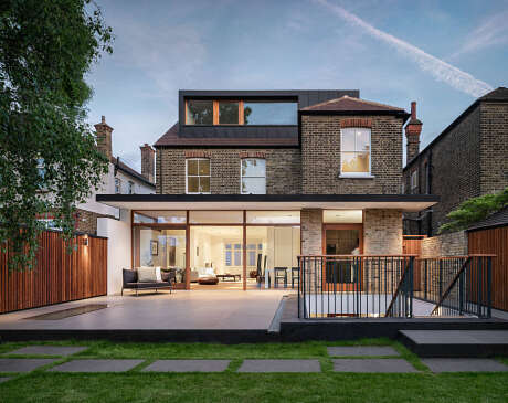 House in Streatham by Rado Iliev - 9