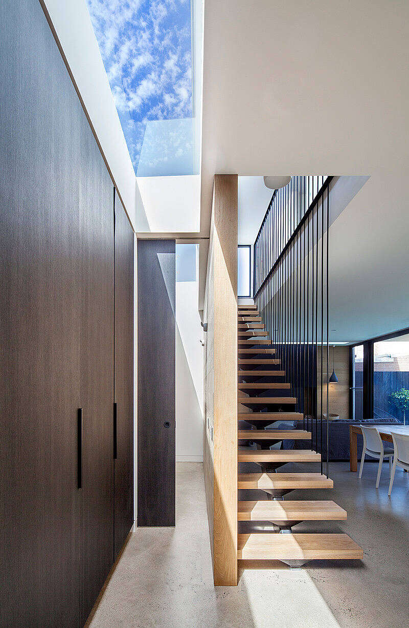 Port Melbourne Home by Thomas+Williams Architects