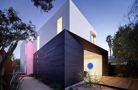Spectral Bridge House by Ehrlich Yanai Rhee Chaney Architects