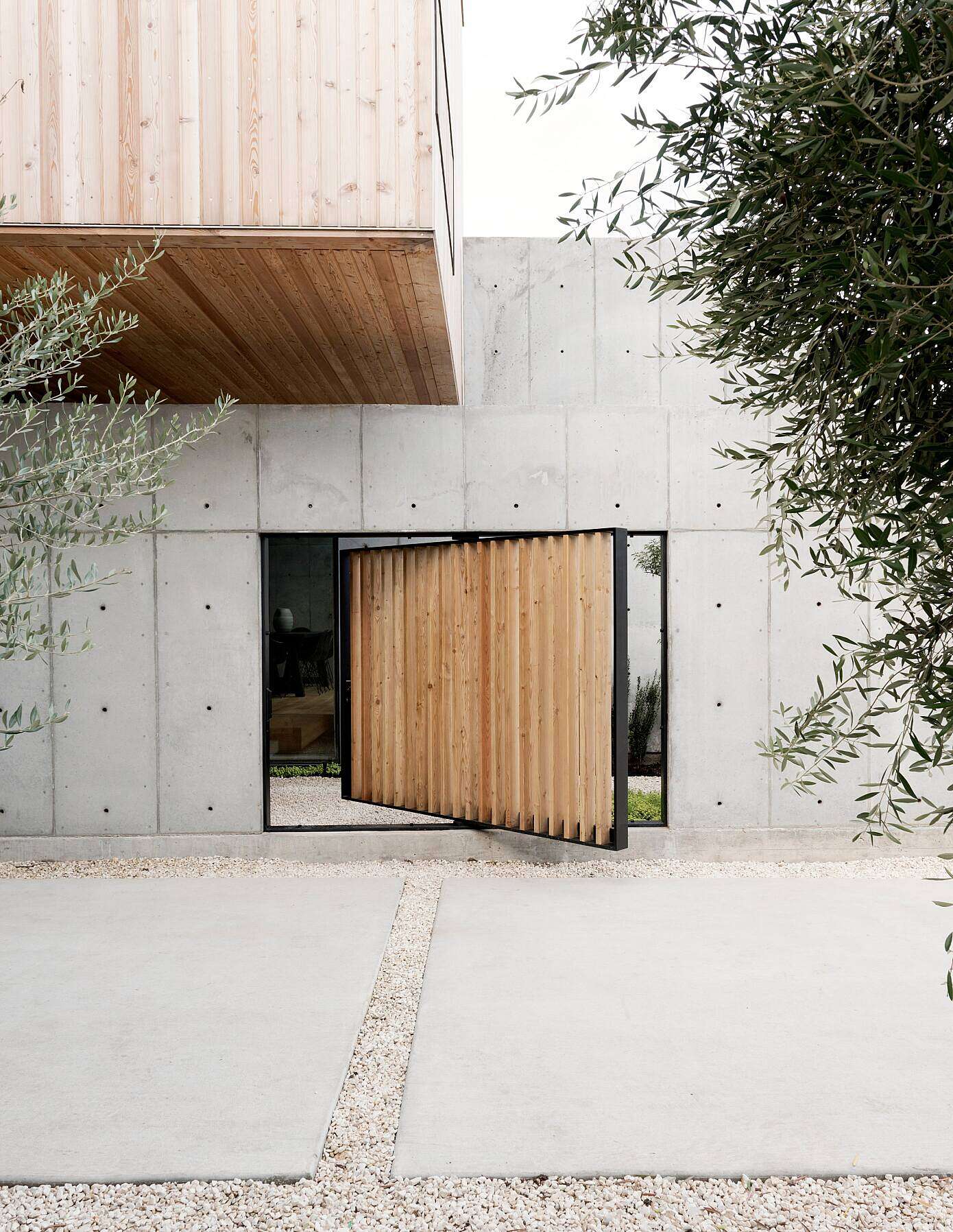 Concrete Box House by Robertson Design