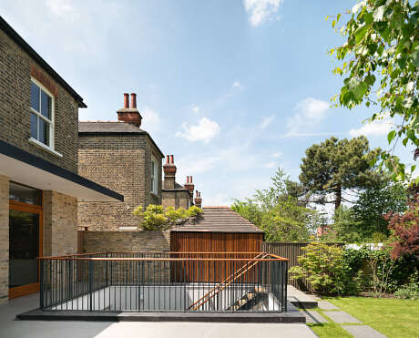 House in Streatham by Rado Iliev - 7