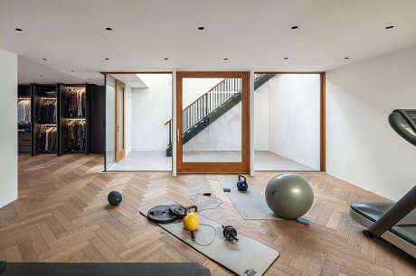 House in Streatham by Rado Iliev - 3